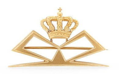 A Royal presentation brooch