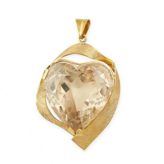 A VINTAGE CITRINE HEART PENDANT in 18ct yellow gold