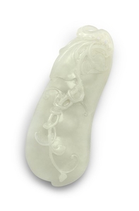 A WHITE JADE 'PEAPOD' CARVING QING DYNASTY, 19TH CENTURY