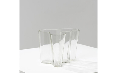 Alvar Aalto (1898-1976) Vase