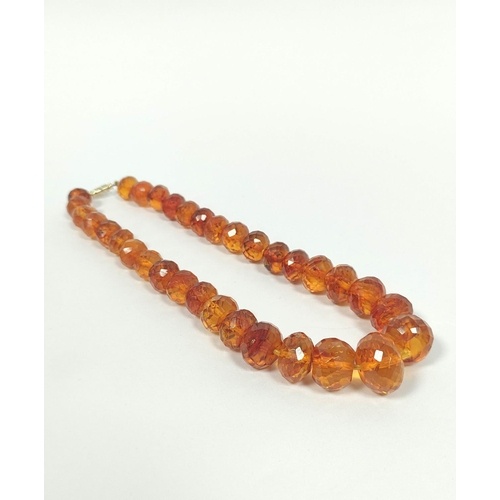 Amber faceted bead necklace. 39g