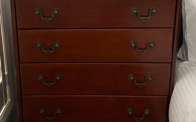 An Edwardian Mahogany Chest of Five Drawers