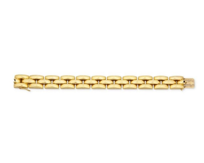 An English gold link bracelet