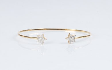 Bracelet en or ornée de deux étoiles pavées de diamants. 4,26 g brut