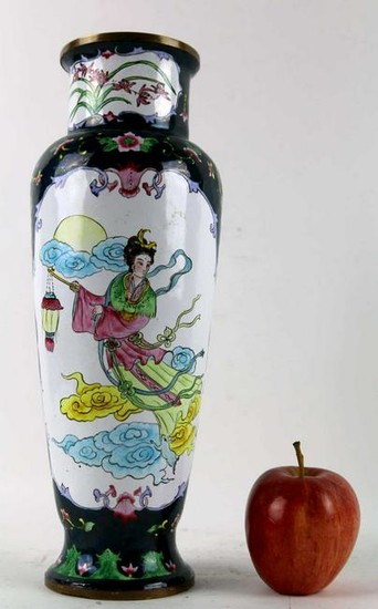 CHINESE ANTIQUE CLOISONNE 12 INCH VASE