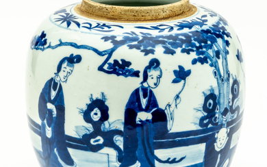 CHINESE BLUE AND WHITE PORCELAIN VASE WITH FIGURAL SCENES