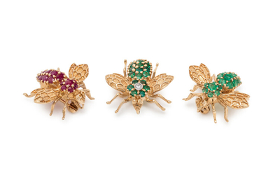 COLLECTION OF YELLOW GOLD AND GEMSTONE BEE JEWELRY