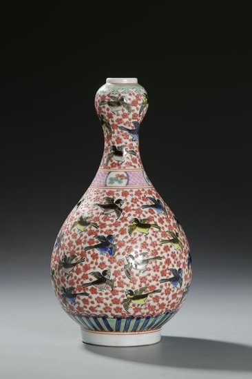 Chinese Famille Rose Garlic Mouth Vase