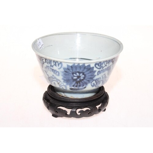 Chinese blue and white bowl with wood stand, 13.5cm diameter...