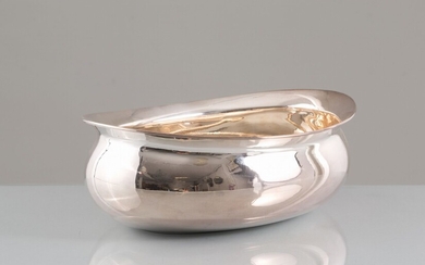 Ciotola ovale in argento 800, gr. 835 ca. XX...