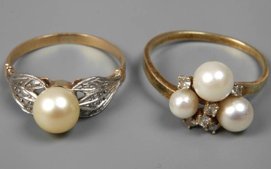 Deux bagues pour femmes avec perles 1 x or jaune 585, serti de perles d'eau...