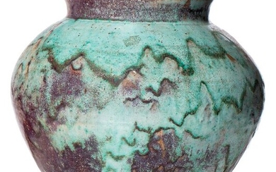 Eugène LION (1867 - 1945) Vase en grès striée en...