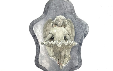 FRANCE - DEBUT DU XXe SIECLE Bénitier en bronze patiné et plaque de marbre noir...