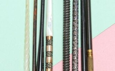 GROUP OF ANTIQUE DIP PENS AND PENCILS.