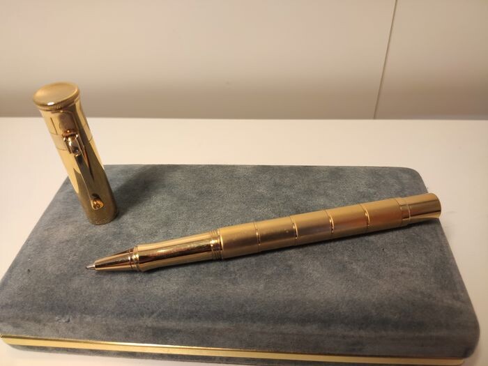 Graf Von Faber Castell - Gold-plated Classic Anello rollerball