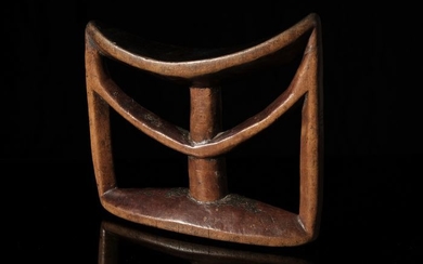 Headrest (1) - Wood - Arsi - Ethiopia