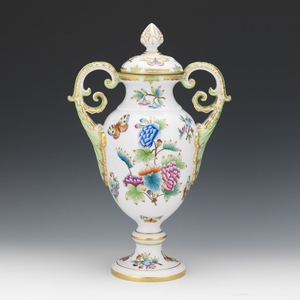 Herend Porcelain Lidded Urn, ca. 1940s