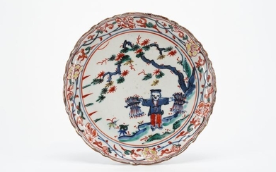 Kutani Polychrome Enamel Plate - Kutani - Porcelain - Pine tree, Farmer - Japan - 19th century (Edo period)
