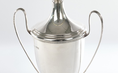 Lidded goblet, silver 925, Chester, 1920, Jay Richard Attenborough Co Ltd, smooth, rim and handles