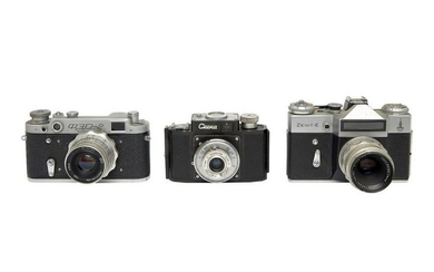 Lotto di tre macchine fotografiche Sovietiche/Russe