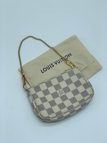 Louis Vuitton - Mini Pochette Handbag