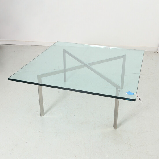 Mies van der Rohe/Knoll style coffee table
