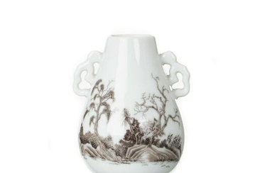 Miniature vase, Minguo