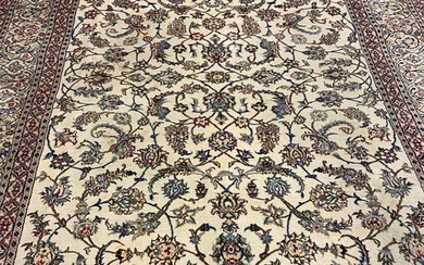 Nain - Carpet - 347 cm - 247 cm