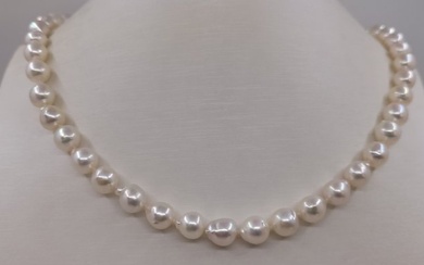No Reserve Price - Necklace 7.5x8mm White Baroque Akoya Pearls