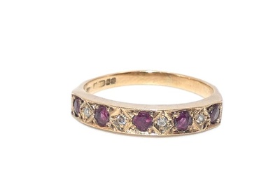 No Reserve Price - Ring - 9 kt. Yellow gold Ruby - Diamond
