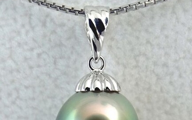 No Reserve Price - Tahitian pearl, Flashy Green Subtle Peacock Drop-Shaped 10.8 X 11.3 mm - Pendant, 18 kt. White Gold