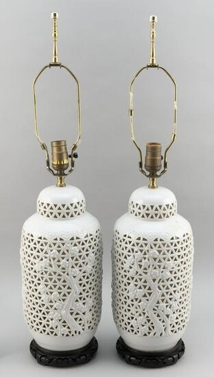 PAIR OF CHINESE BLANC DE CHINE PORCELAIN LAMPS 20th