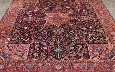 (-), Perzisch tapijt