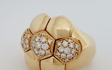 Piaget - 18 kt. Yellow gold - Ring - Diamonds