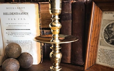 Rare Branded V.O.C. Candlestick - Golden Age - Bronze - 17th century