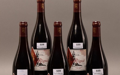 Régnié 2004 - Mise propriété - Cinq bouteilles de vin Cru Beaujolais. Cave du Château...
