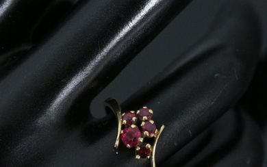 Ring with faceted rubies, 750 yellow gold.