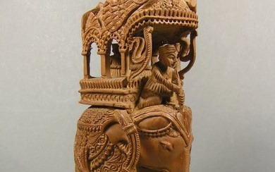 Sculpture, A sandalwood group with a king driving an elephant during tiger hunting, 2nd half 20th century - 21 cm - Sandelwood