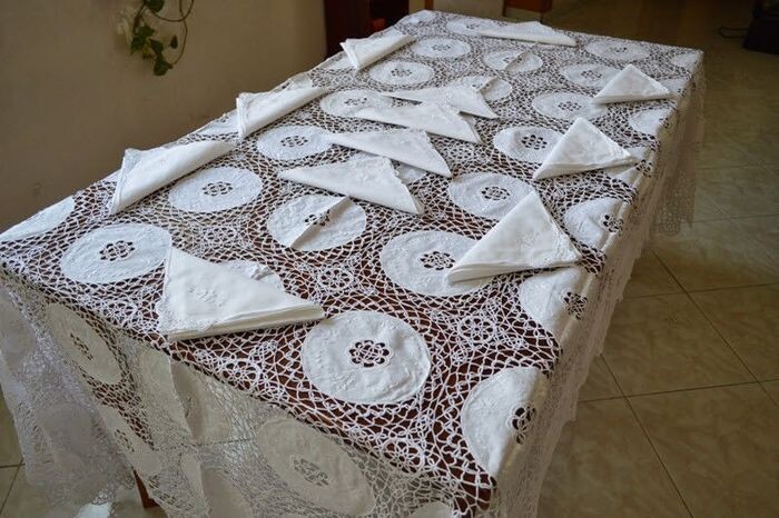 Spectacular !! pure linen tablecloth x 12 with hand embroidery - 175 x 270 cm - Linen