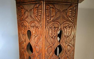 Superbly Carved Art Nouveau Stand