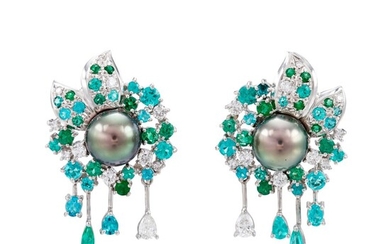 Tasaki | Pair of Cultured Pearl, Tourmaline and Diamond Ear Clips | Tasaki | 養殖珍珠 配 碧璽 及 鑽石 耳夹一對