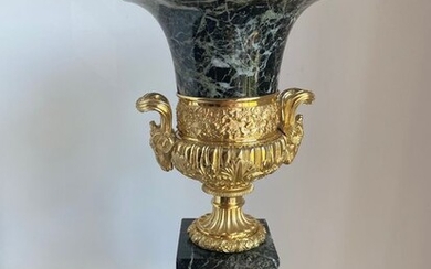 Urn - Empire Style - Bronze (gilt), Marble - Second half 19th century