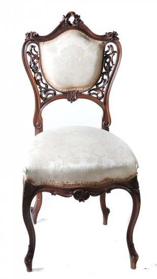 VICTORIAN CARVED SIDE CHAIR.