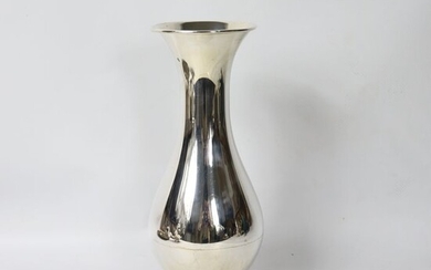 Vase, 22.5cm - .833 silver - Portugal - Mid 20th century