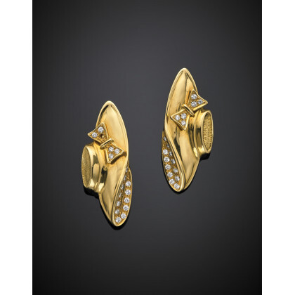 *Yellow gold diamond hat pendant earrings with diamonds in all ct. 1 circa, g 19.30 circa, length cm 4.50 circa.Read more