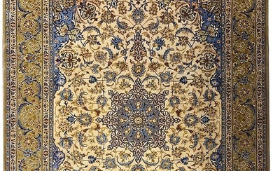 10 x 13 Semi-Antique Persian Esfahan Wool Rug IRAN