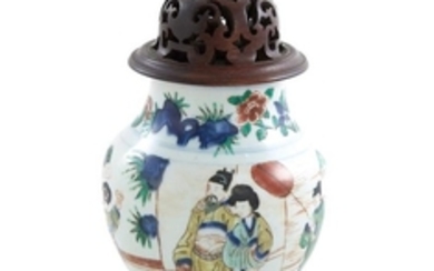 Chinese Wucai porcelain vase