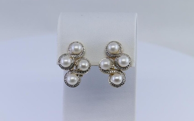 14Kt Ladies Diamond Earrings | Pearls