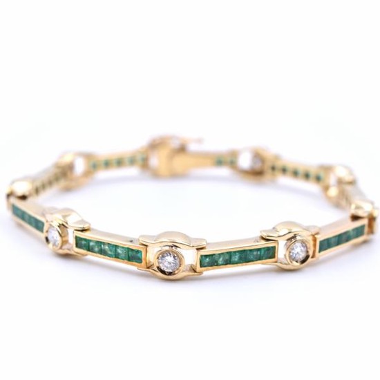 18k Yellow Gold Emerald and Diamond Bracelet