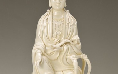 Guanyin, China, around 1900, porcelain, goddess in...